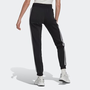 ADIDAS ORIGINALS Zúžený strih Nohavice 'Adicolor Classics' - Čierna