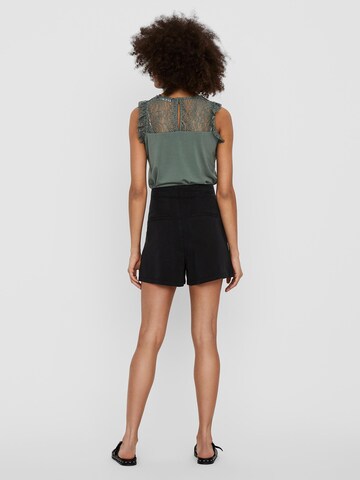 VERO MODA Loosefit Παντελόνι πλισέ 'Mia' σε μαύρο