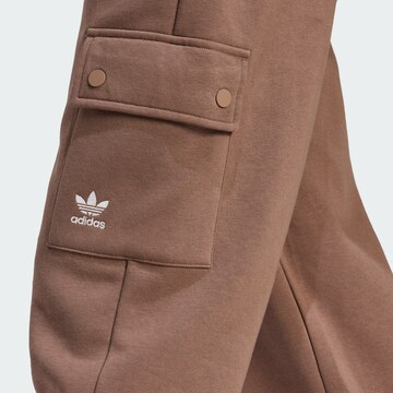 ADIDAS ORIGINALS Loosefit Sporthose in Braun