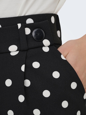 JDY Широки крачоли Панталон с набор 'JDYGEGGO' в черно