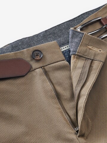 Slimfit Pantaloni chino di Next in beige