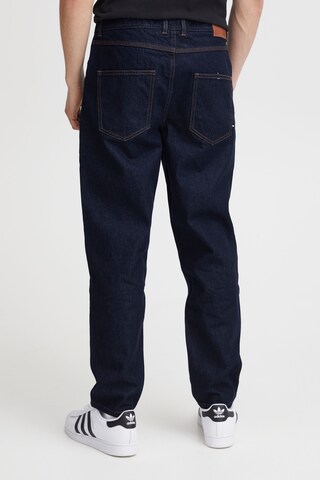 !Solid Regular Jeans in Blue