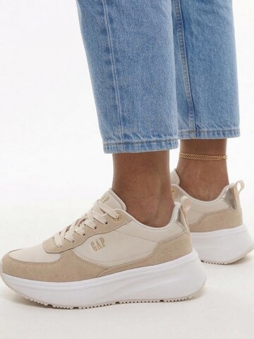 GAP Sneakers in Beige