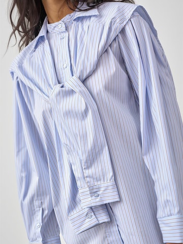 co'couture - Camiseta ' FioraCC ' en azul