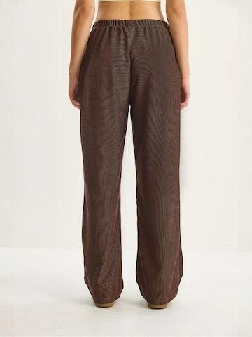 Bianco Lucci Regular Trousers in Brown