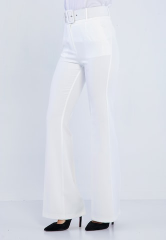 Flared Pantaloni con pieghe 'Raffaela' di Giorgio di Mare in bianco