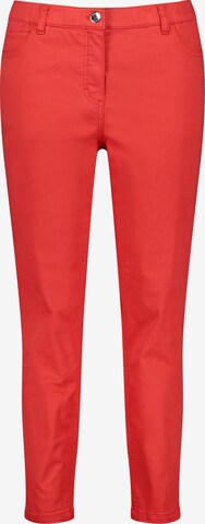 Jeans de la SAMOON pe roșu: față