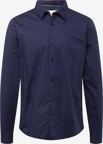 Calvin Klein Jeans - Ajuste estrecho Camisa en azul: frente