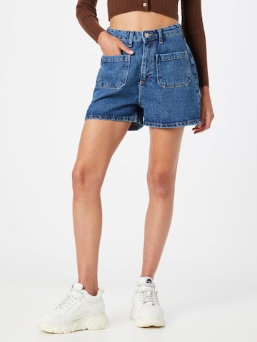 Trendyol Regular Shorts in Blau: predná strana