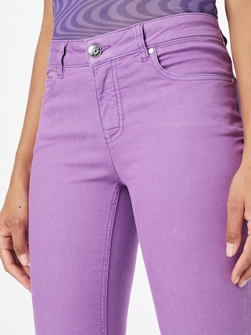 OUI Slimfit Jeansy w kolorze fioletowy
