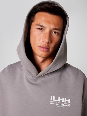 ILHH Sweatshirt 'Mika' in Grau