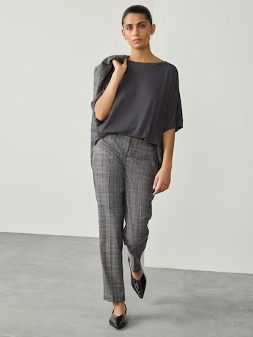 Slimfit Pantaloni di Next in grigio