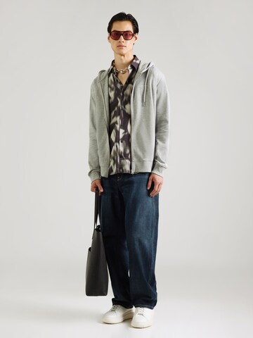 Pepe Jeans - Sudadera con cremallera en gris: frente