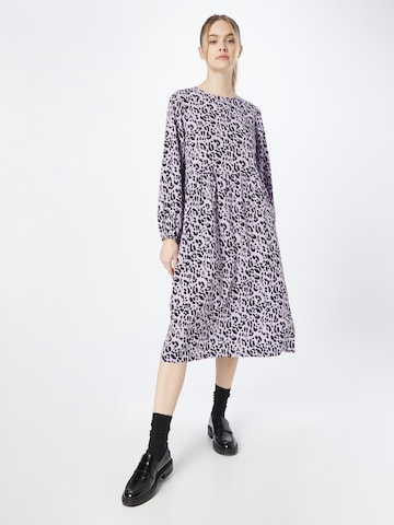 Robe Monki en violet : devant