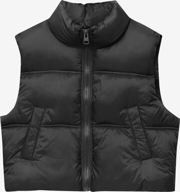 Pull&Bear Vest in Black: front