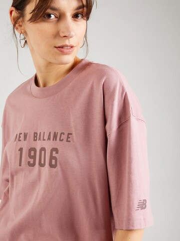 new balance - Camiseta 'Iconic Collegiate' en rosa