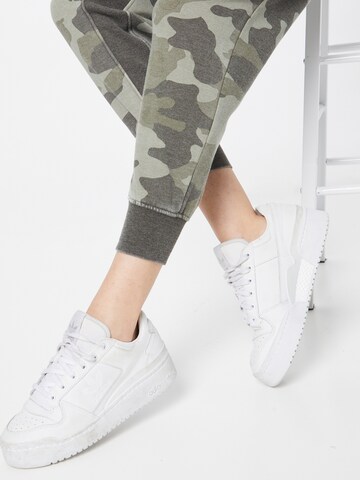 River Island Tapered Broek in Groen