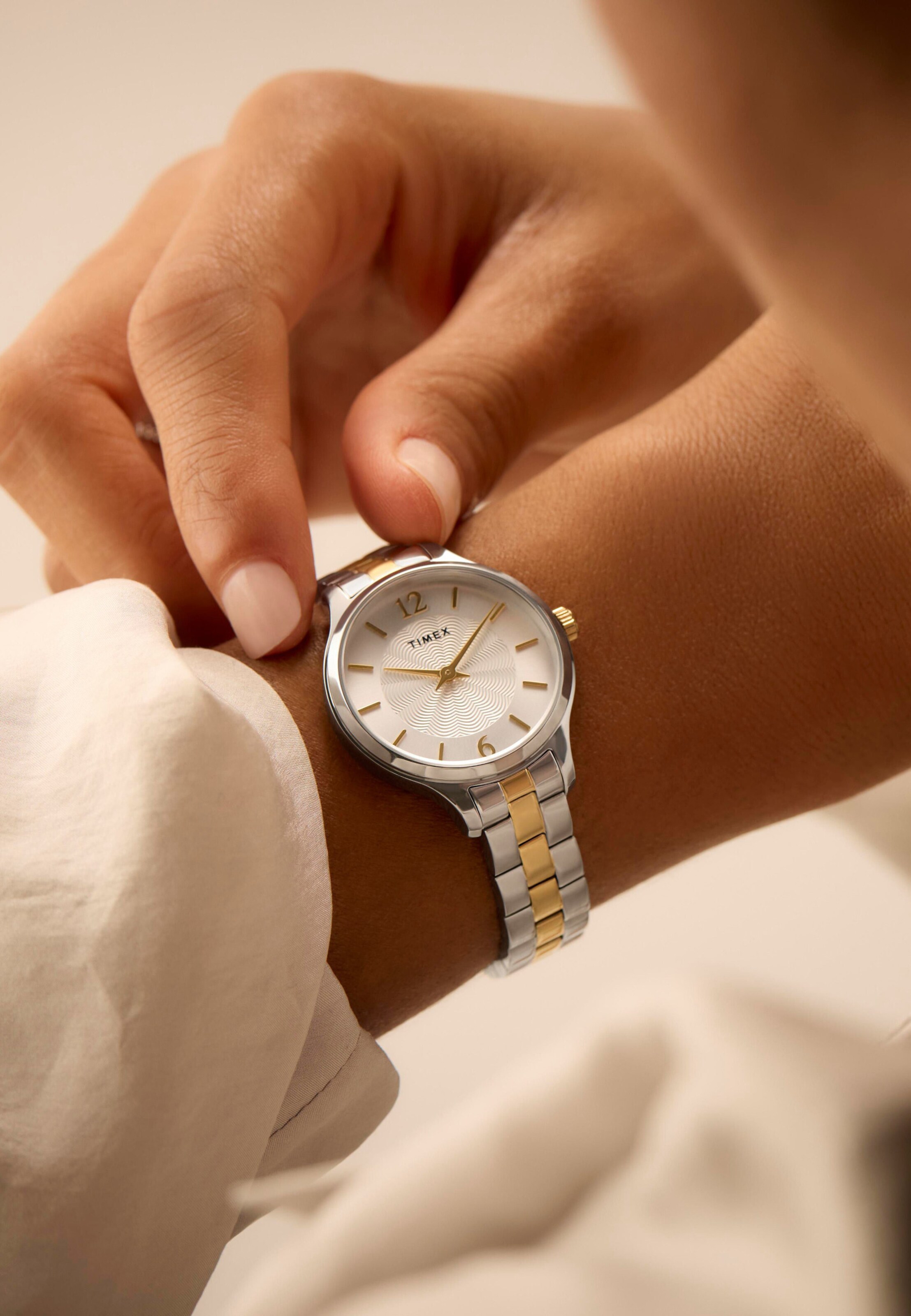 TIMEX Analoguhr 'Peyton' in Gelb: Vorderseite