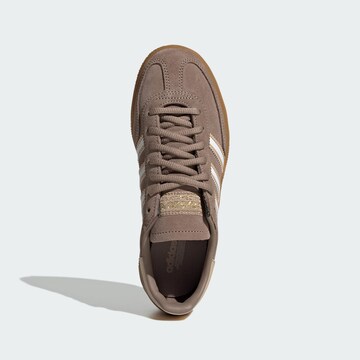 ADIDAS ORIGINALS Tenisky 'Handball Spezial' - Hnedá