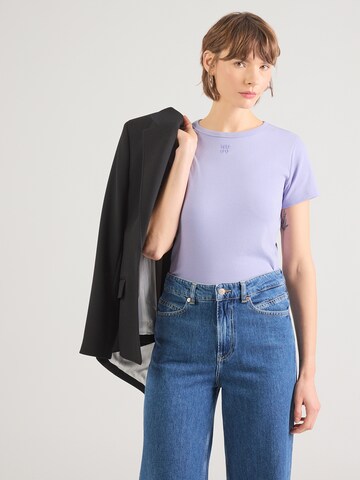 HUGO Тениска 'Deloris' в лилав: отпред