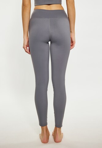 IZIA Skinny Leggings in Grau