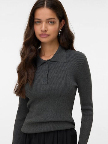 Pull-over 'VMSILJERIB' VERO MODA en gris : devant