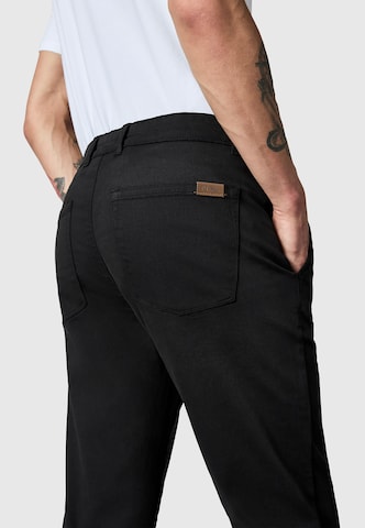 Coupe slim Pantalon chino 'Solon' Peak Time en noir