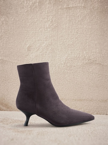 Lipsy Stiefelette in Grau