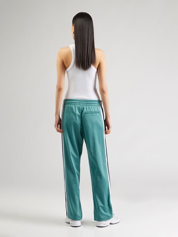 Largi Pantaloni de la Abercrombie & Fitch pe verde