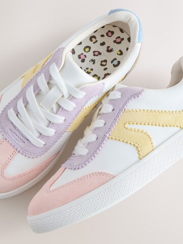 Next Σνίκερ σε ανάμεικτα χρώματα