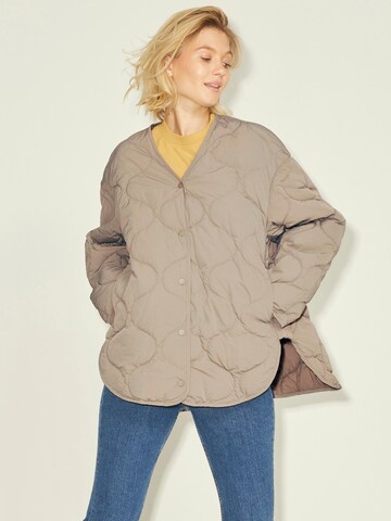 JJXX Jacke in Braun