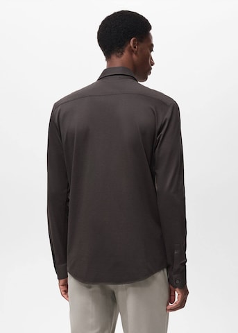 MANGO MAN Regular Fit Hemd 'Adana' in Braun
