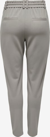 Coupe slim Pantalon à pince 'Poptrash' ONLY en gris