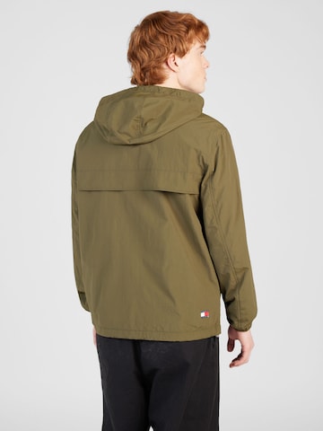 Tommy Jeans Between-season jacket 'CHICAGO' in Green