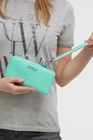Soccx Wallet in Green: front