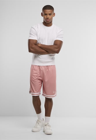 Karl Kani Loosefit Sportbroek in Roze