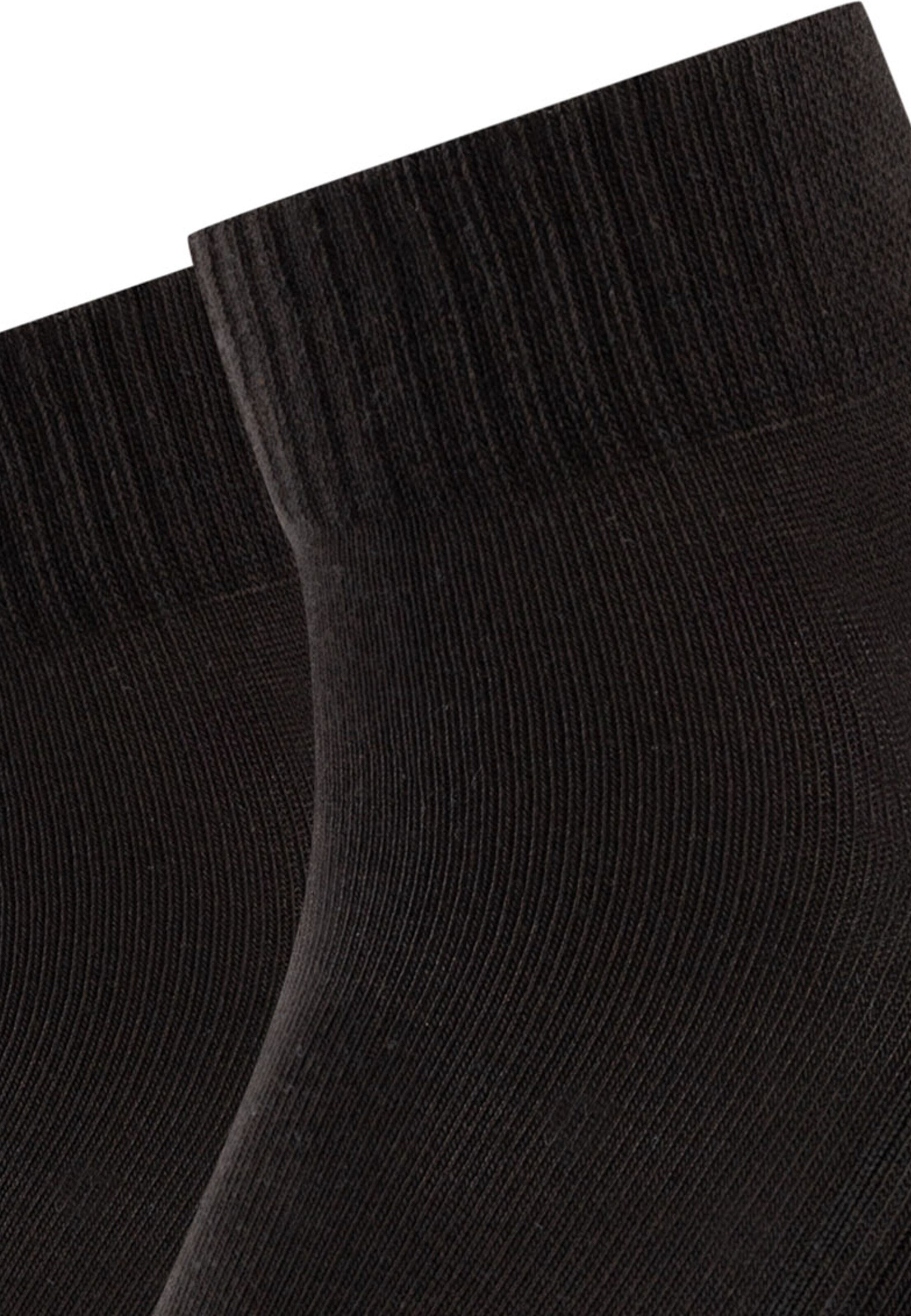 camano Socks in Black