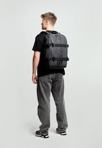 OAK25 Σακίδιο πλάτης 'Luminite Daypack' σε μαύρο: μπροστά