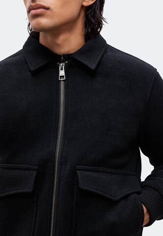 Abercrombie & Fitch Prechodná bunda - Čierna: predná strana