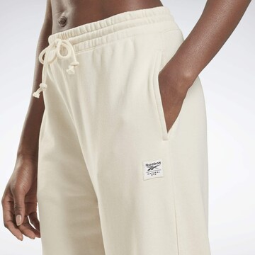 Loosefit Pantalon de sport Reebok en blanc