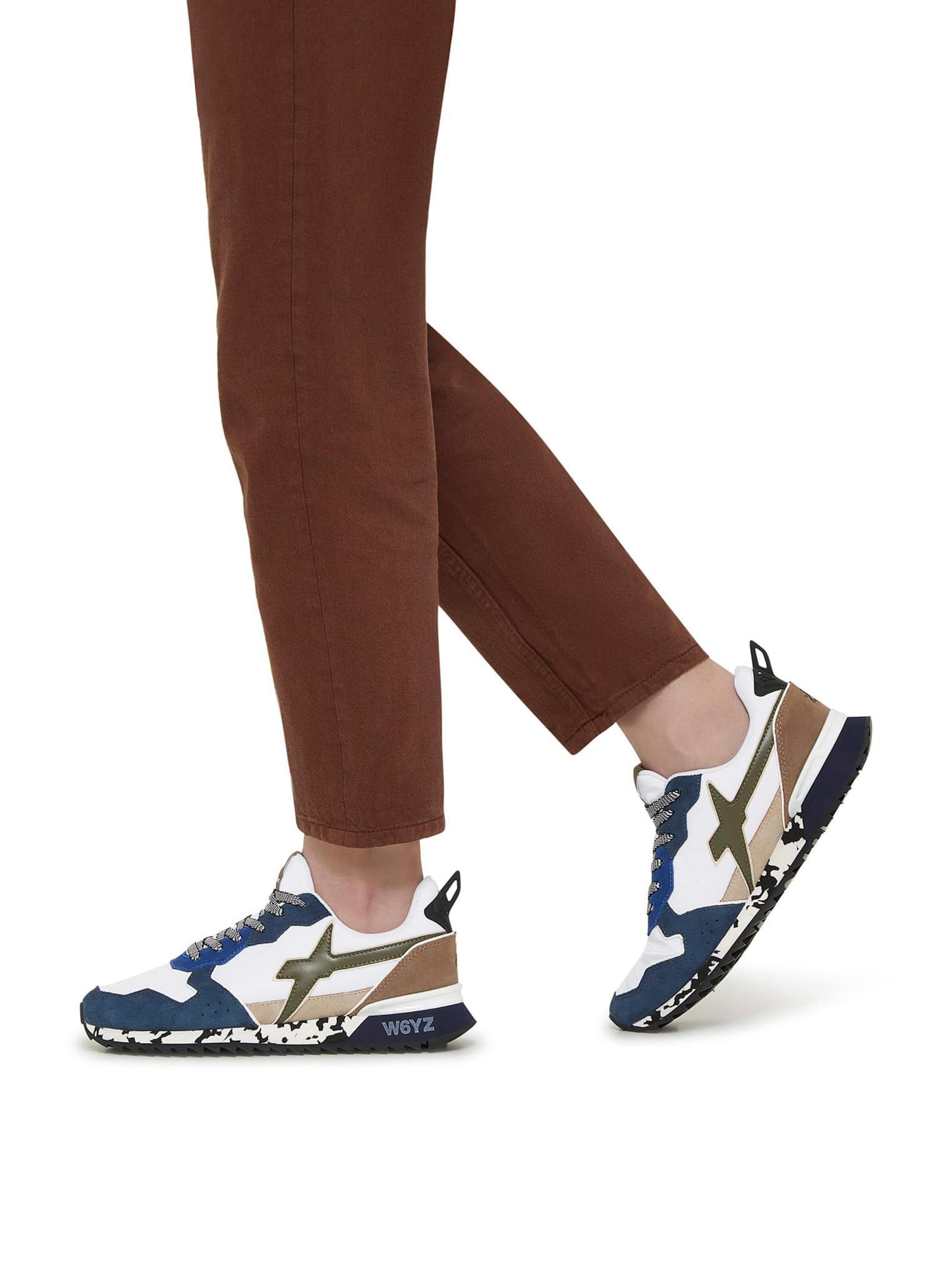W6YZ Platform trainers 'JET-M.' in Blue: front