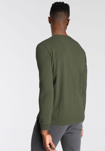QUIKSILVER Shirt in Green