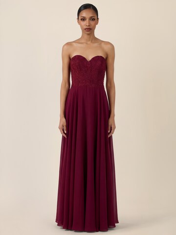 APART Evening Dress in Red: front