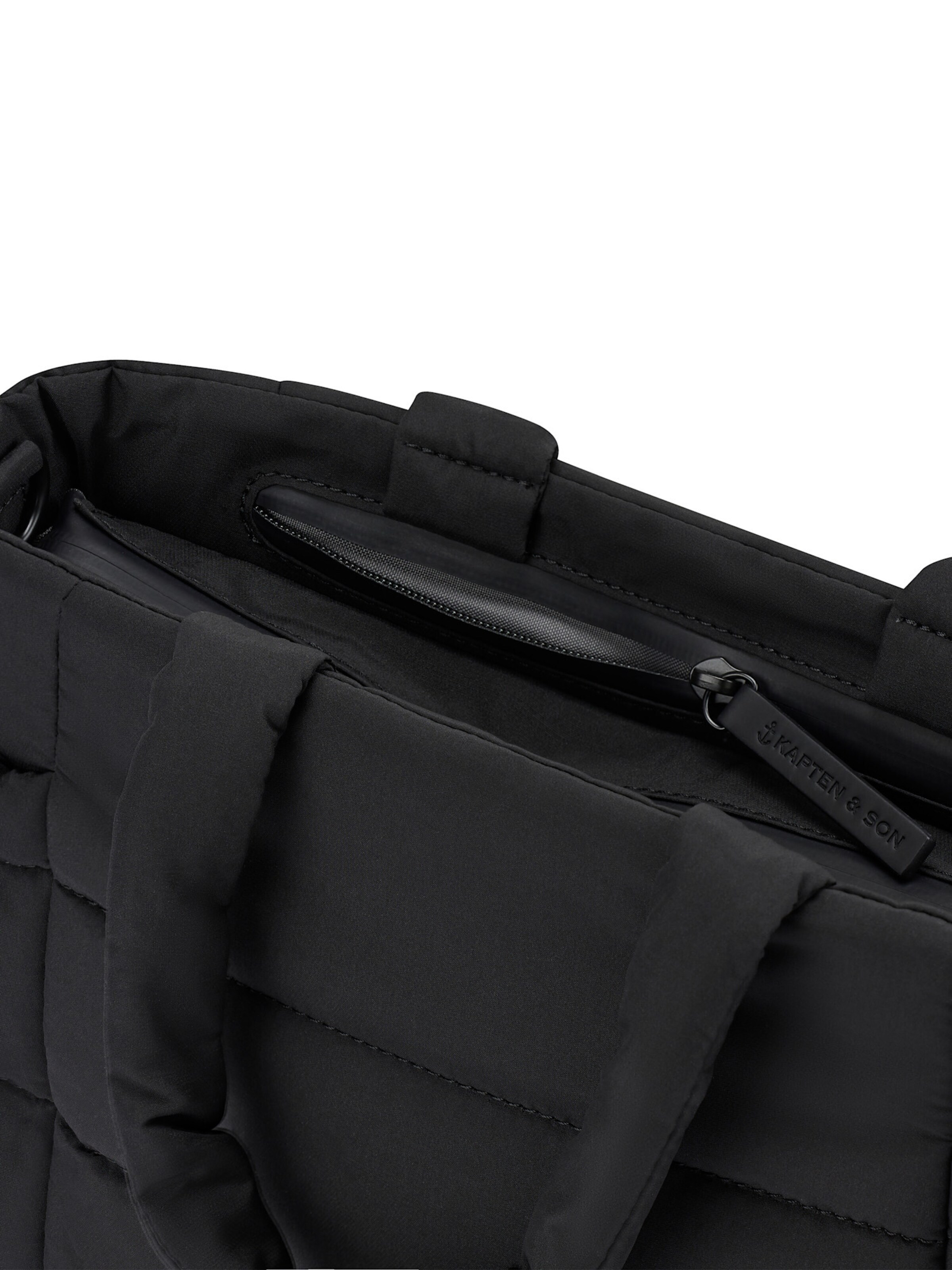Kapten & Son Handtasche 'Hellvi Cloud Small' in Schwarz