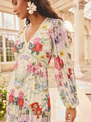 love & roses Jurk in Beige