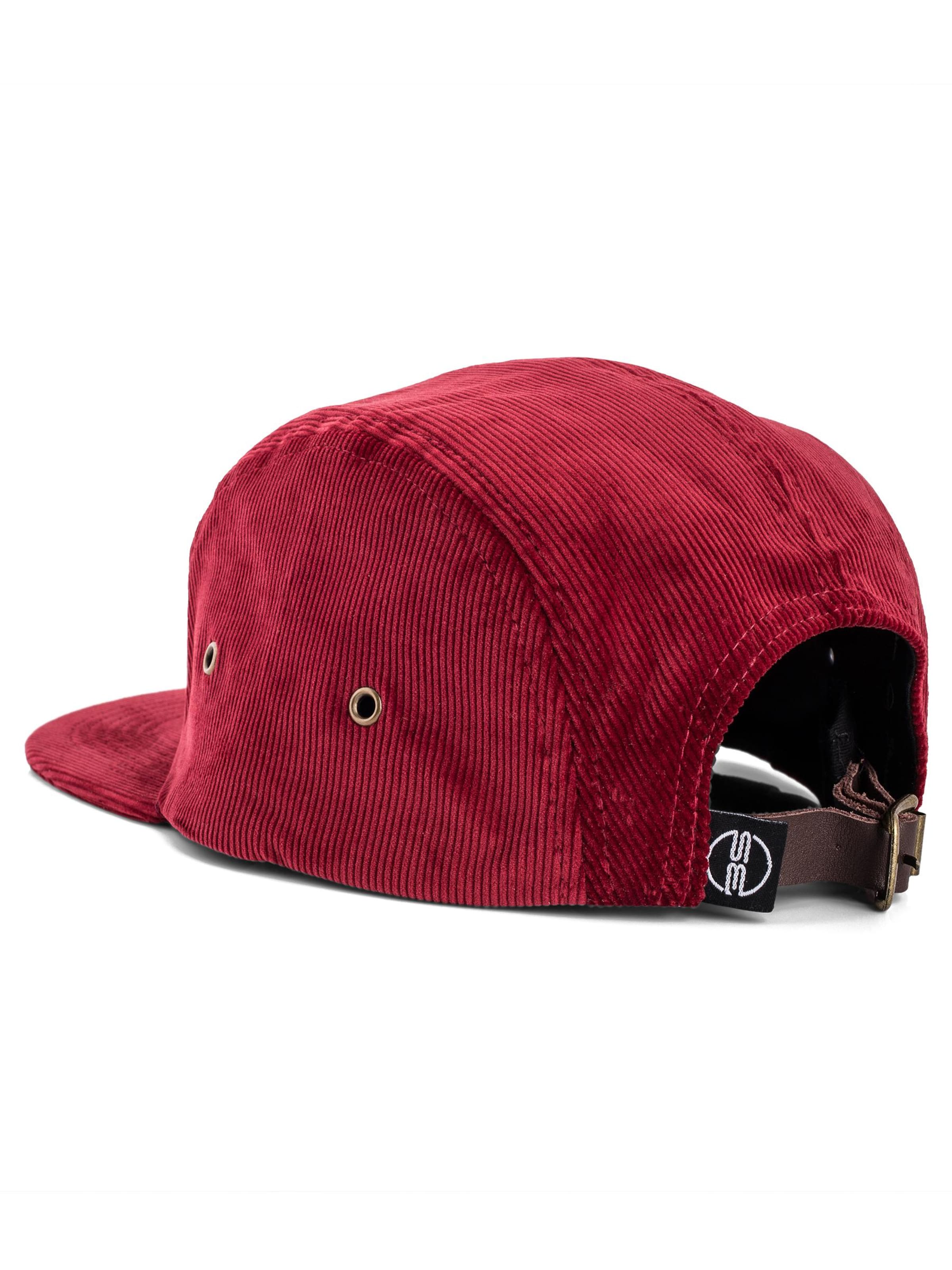 Blackskies Cap 'Fenrir' in Red