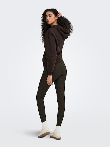 Skinny Pantaloni sportivi 'ONPFont' di ONLY PLAY in marrone