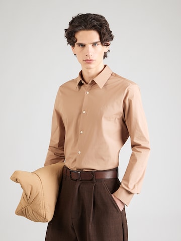 Calvin Klein Slim fit Πουκάμισο σε καφέ: μπροστά