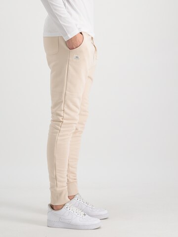 ALPHA INDUSTRIES Tapered Broek 'X-Fit' in Beige