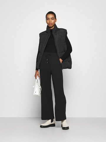 Top ' SC-MARICA 12 ' di Soyaconcept in nero